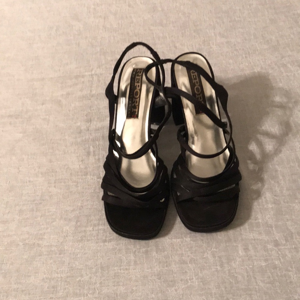 💞Report scrappy black sandals